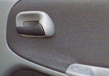 Opel Astra ajtókárpit részlet