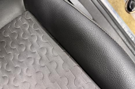 Opel Corsa - autókárpit javítás után vezetőoldali ülés