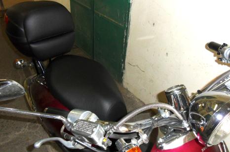 Honda Shadow 50 ülés bőrözése